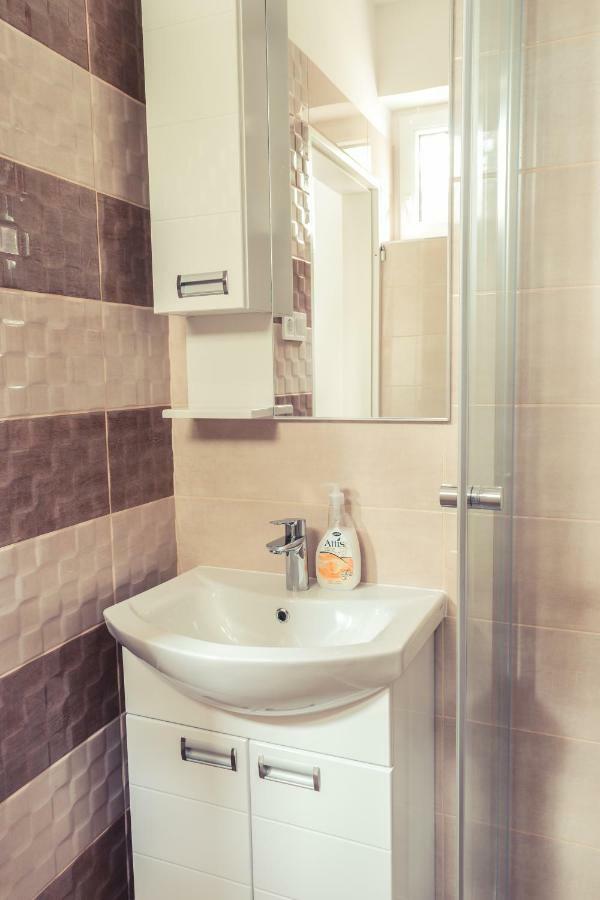 Sekli Panzio Apartment บาลาตอนแลลเล ภายนอก รูปภาพ