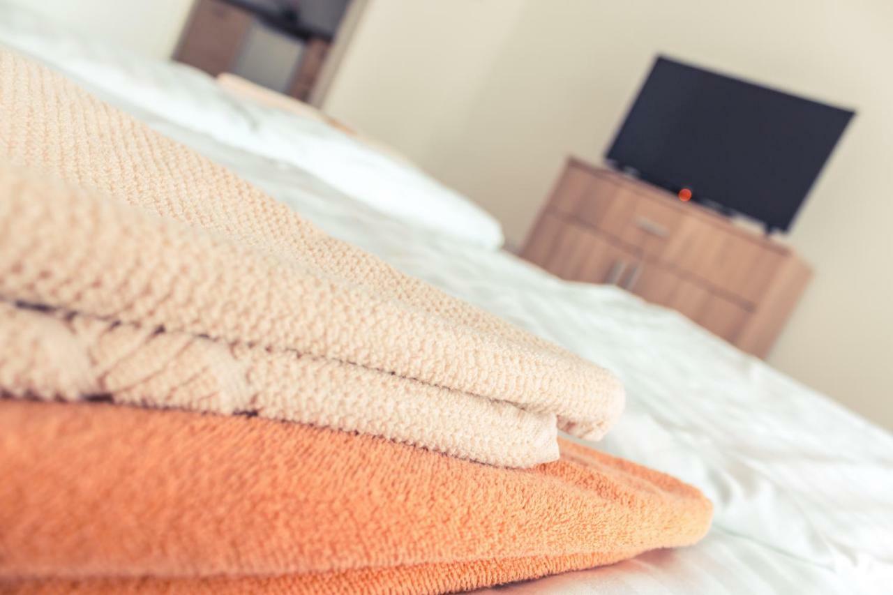 Sekli Panzio Apartment บาลาตอนแลลเล ภายนอก รูปภาพ
