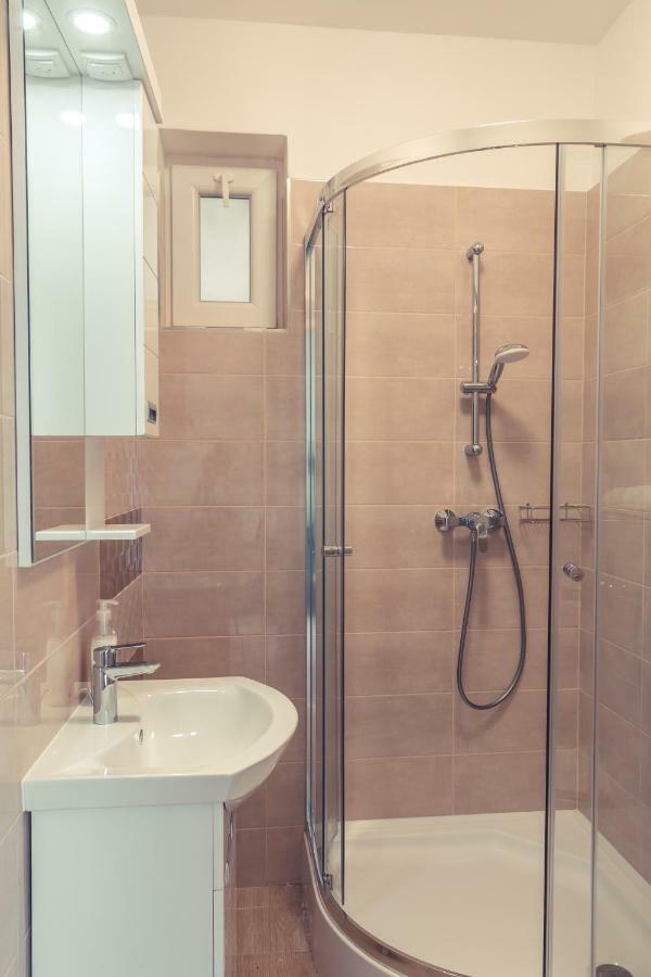 Sekli Panzio Apartment บาลาตอนแลลเล ภายนอก รูปภาพ