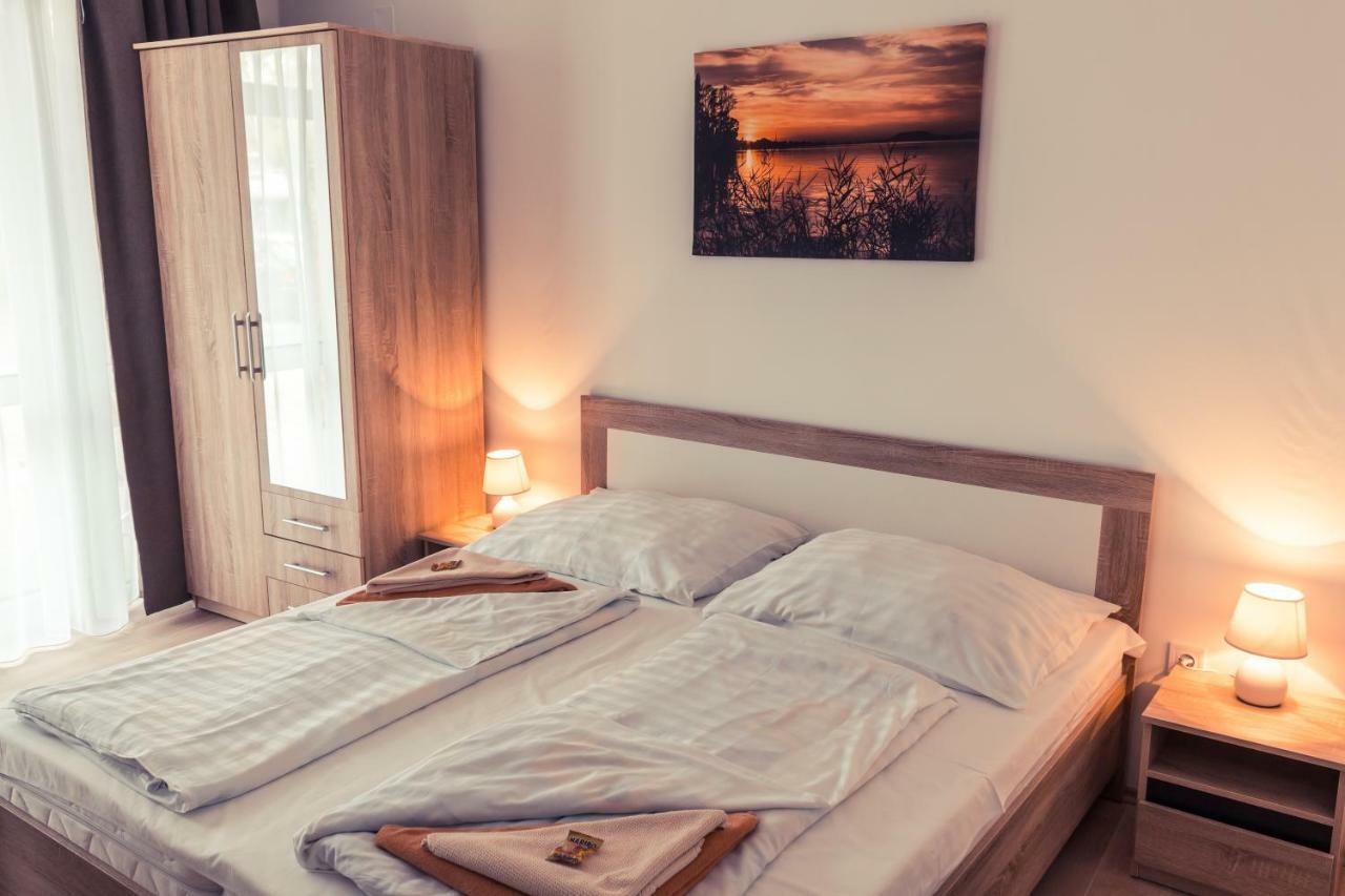 Sekli Panzio Apartment บาลาตอนแลลเล ภายนอก รูปภาพ